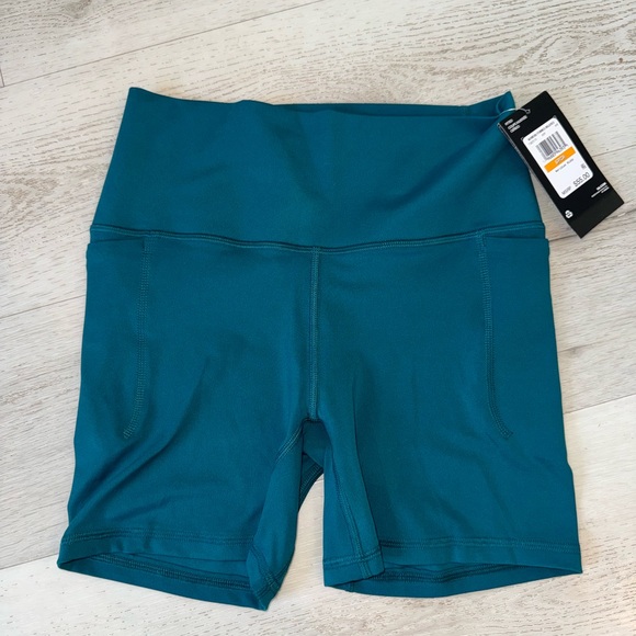 NWT under armour biker shorts size small - Picture 1 of 4